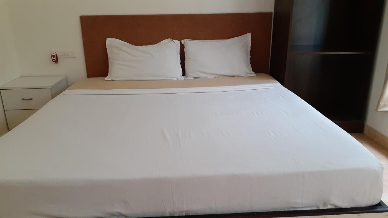 Cherai Natural Beach Hotell Cherai Beach Exteriör bild