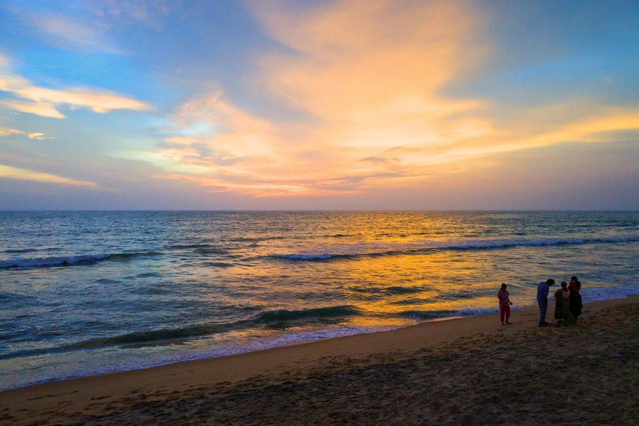 Cherai Natural Beach Hotell Cherai Beach Exteriör bild